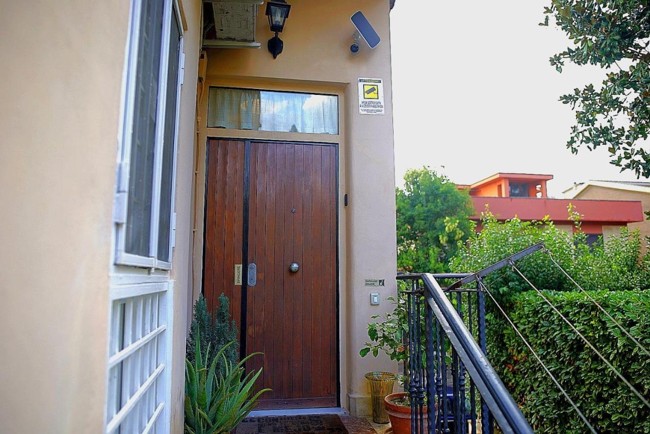 Eva Capital Guest House Vitinia Buitenkant foto